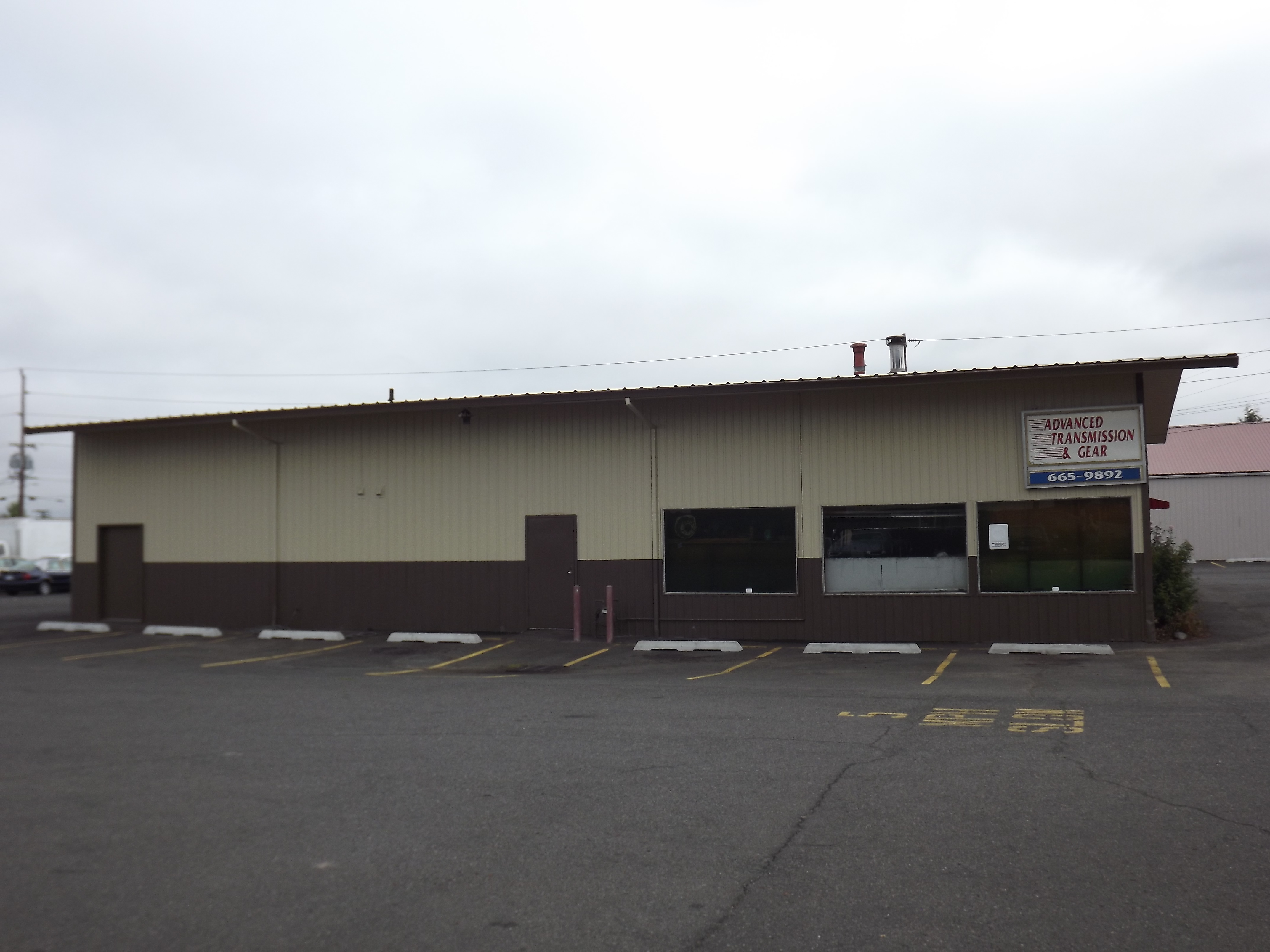 199th & Burnside Commercial Exterior Repaint Gallery Image