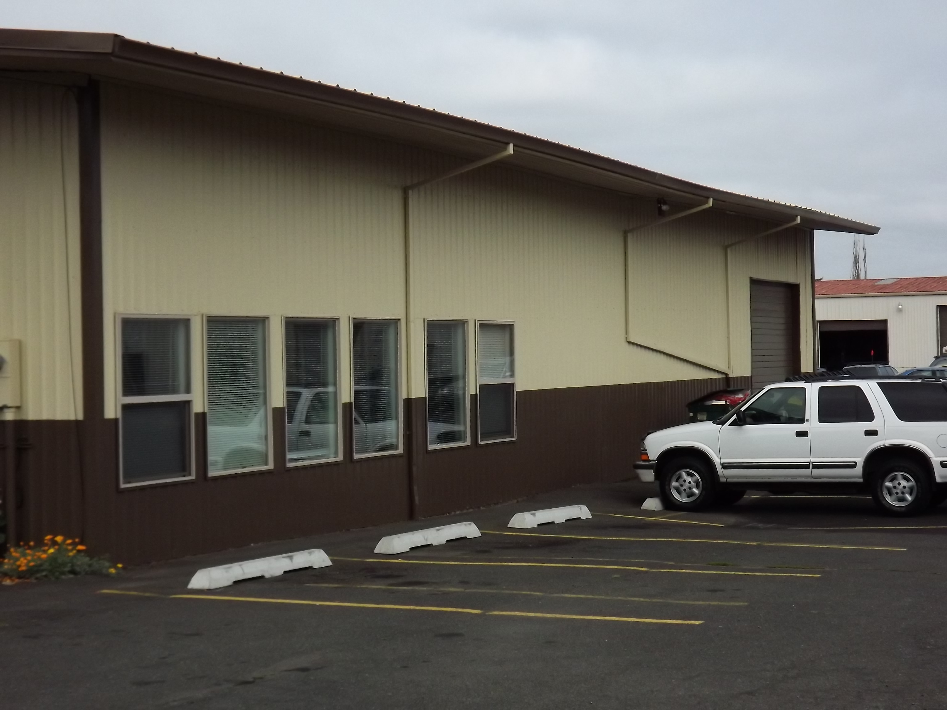 199th & Burnside Commercial Exterior Repaint Gallery Image