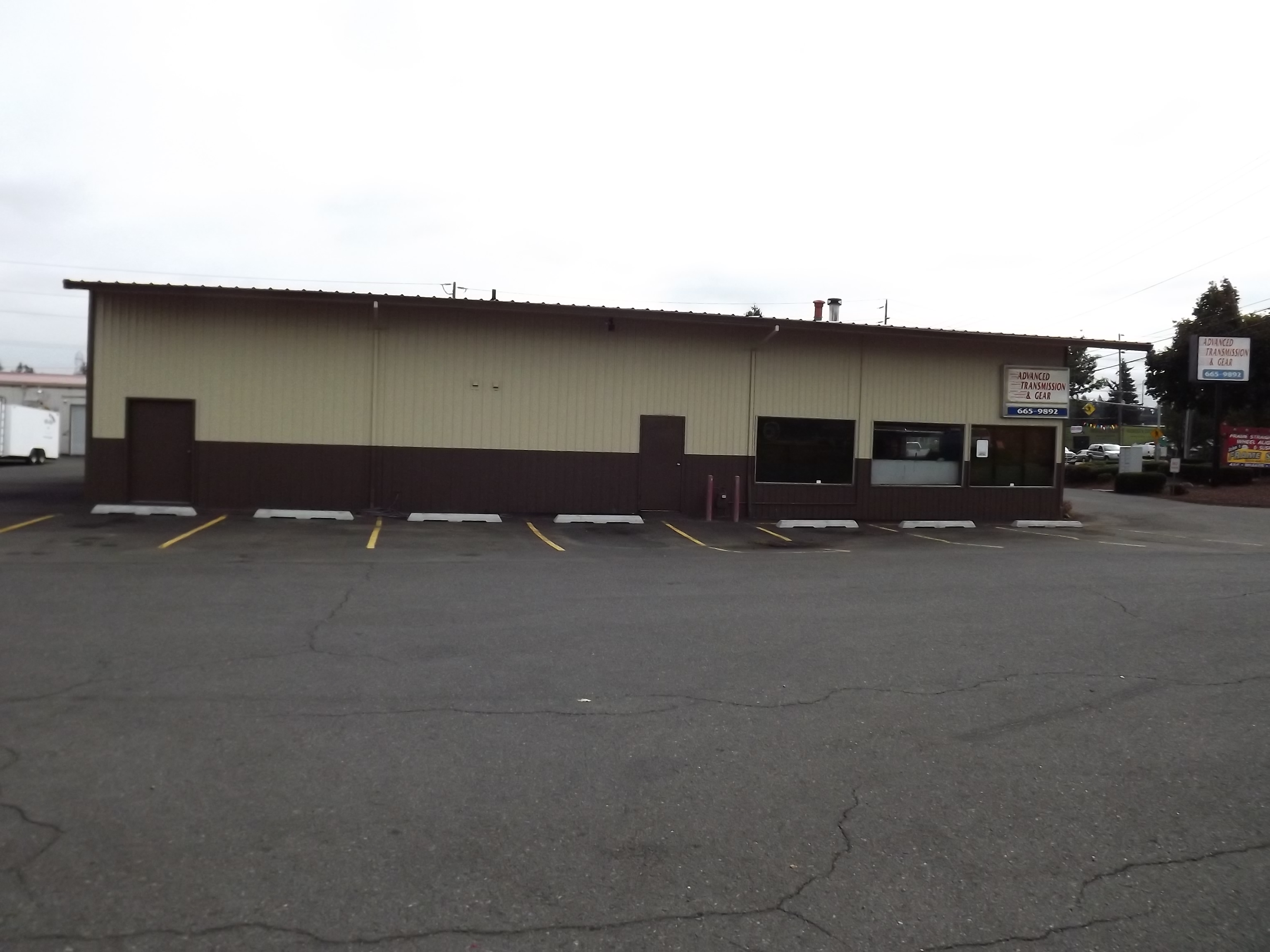 199th & Burnside Commercial Exterior Repaint Gallery Image