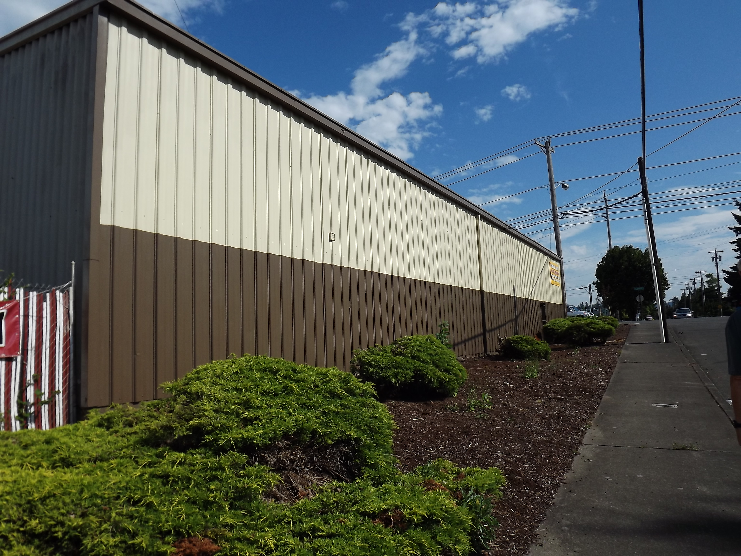 199th & Burnside Commercial Exterior Repaint Gallery Image