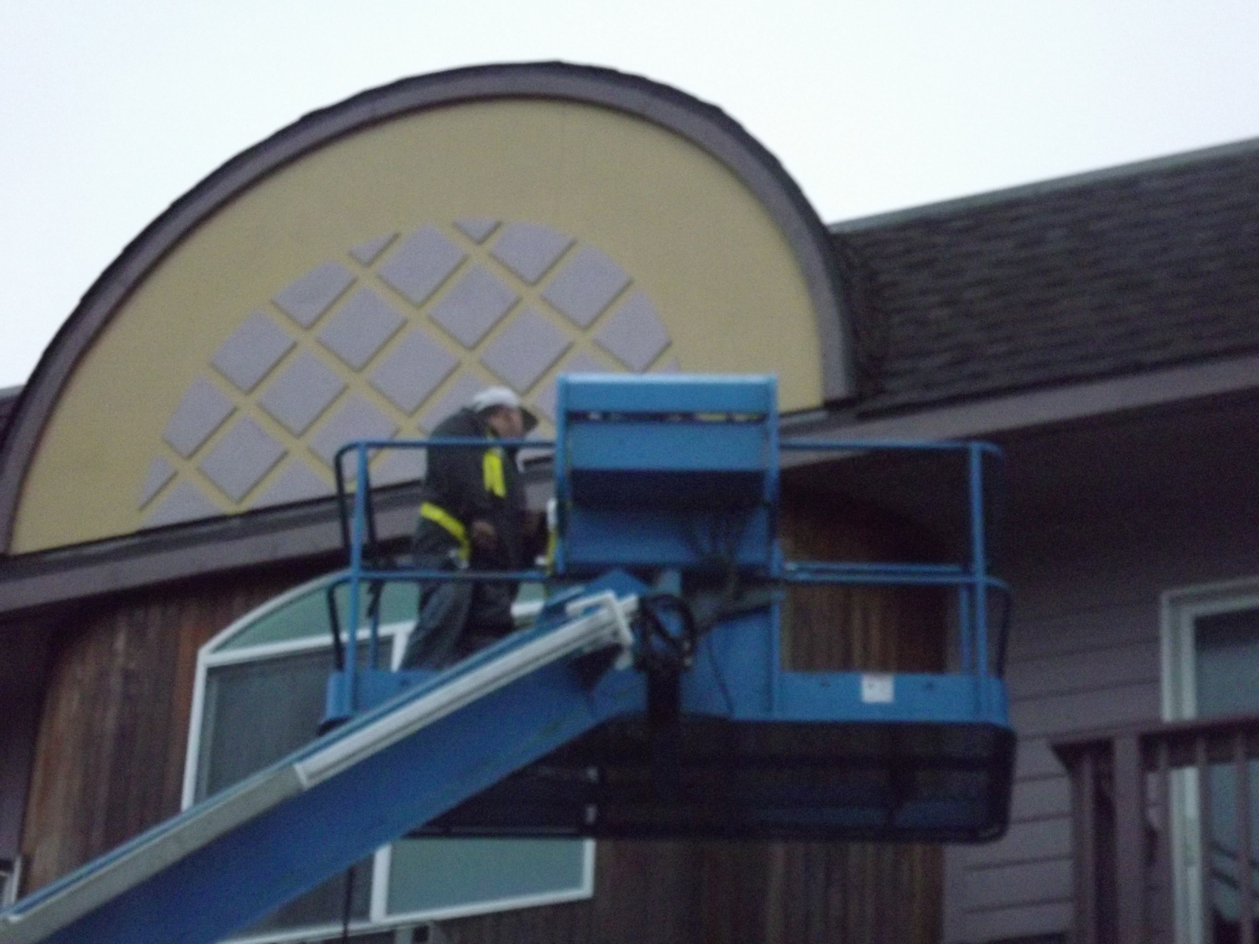 Palace Inn Hotel Exterfior Repaint Lincoln City, OR Gallery Image