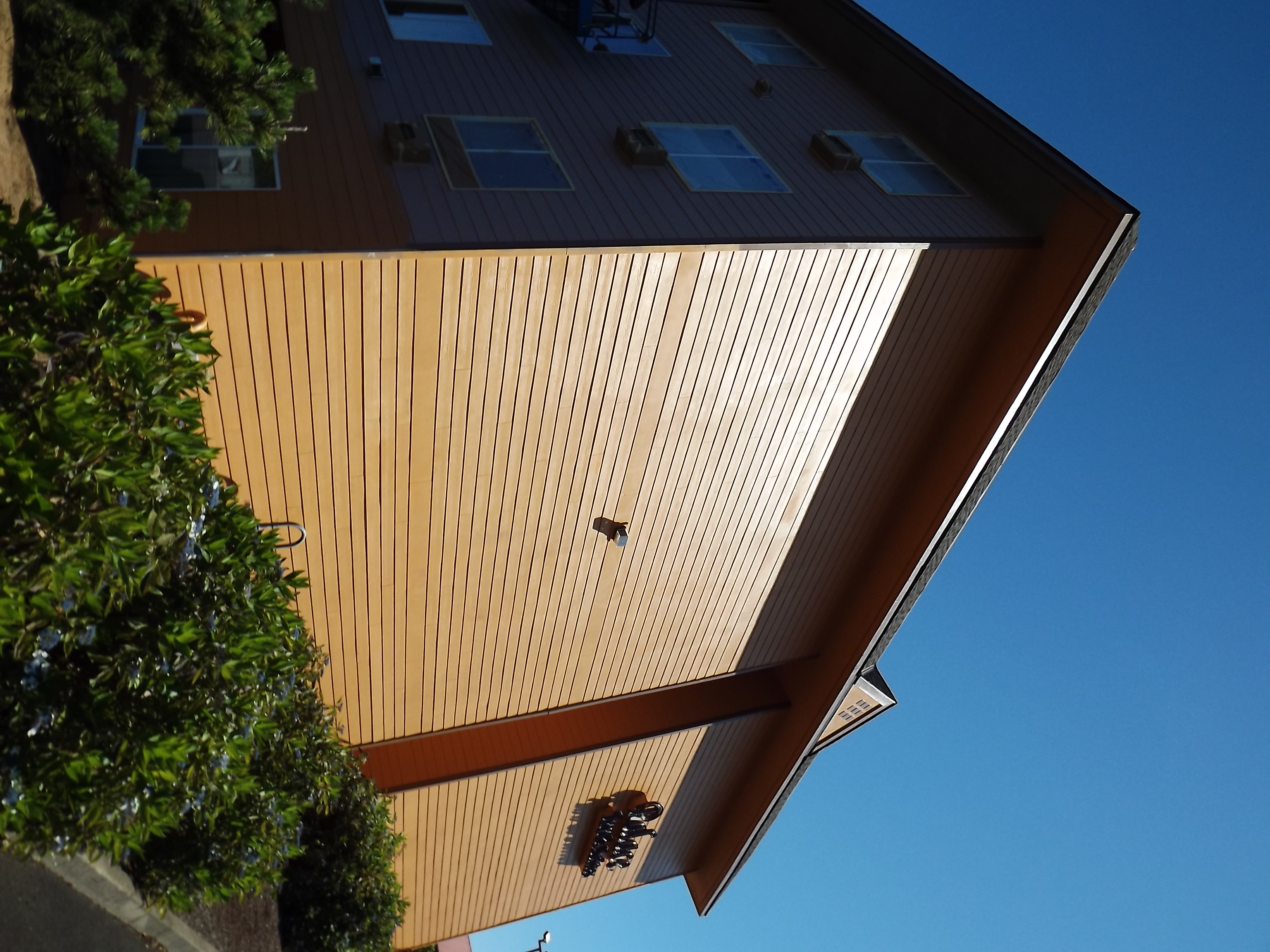 Palace Inn Hotel Exterfior Repaint Lincoln City, OR Gallery Image