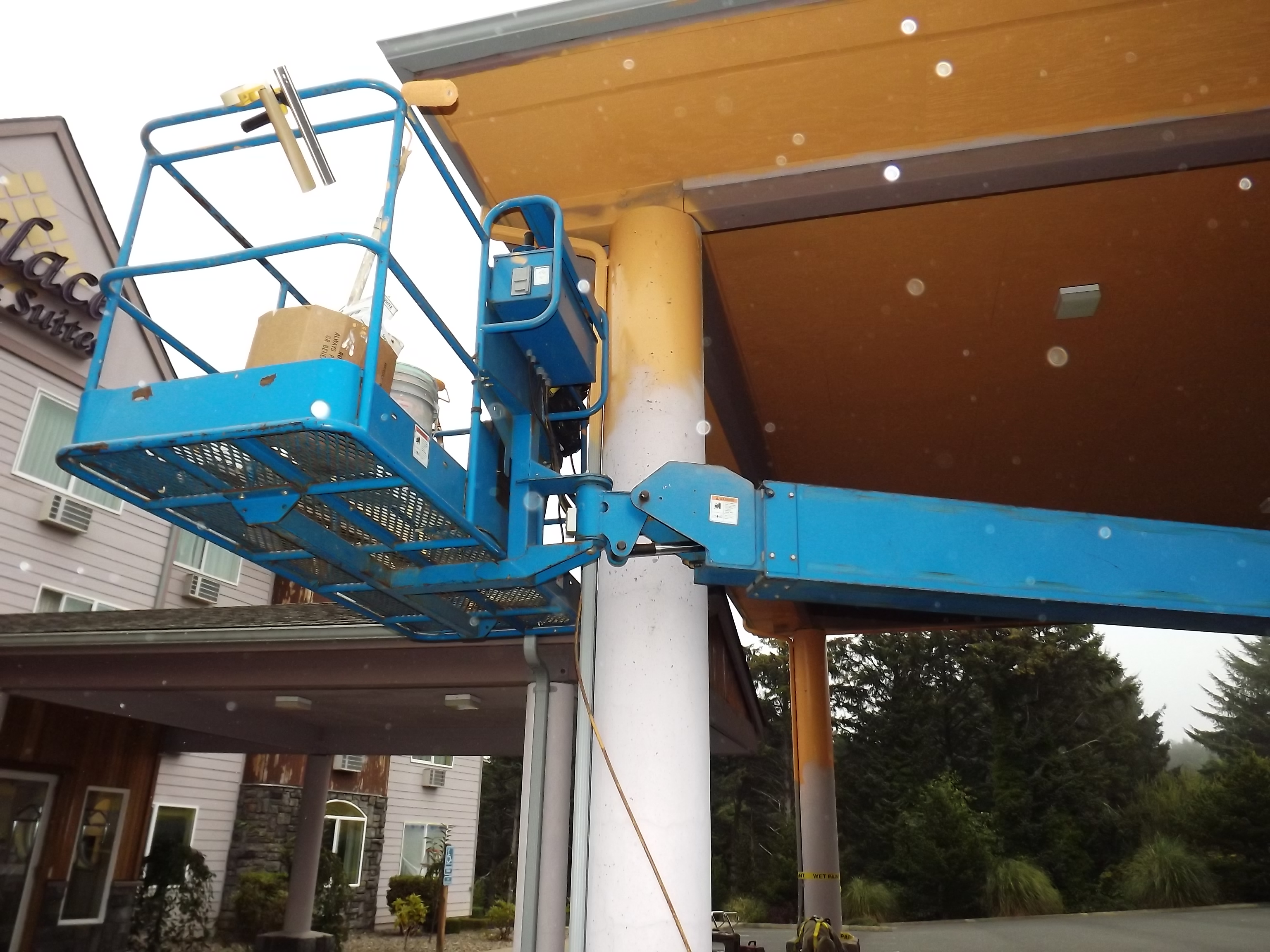 Palace Inn Hotel Exterfior Repaint Lincoln City, OR Gallery Image