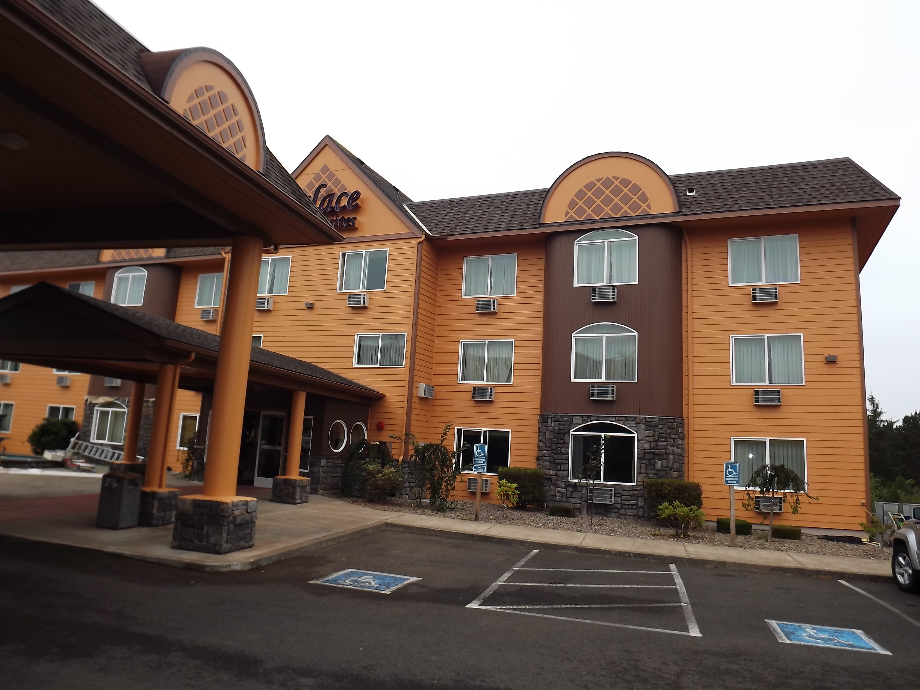 Palace Inn Hotel - Completed Balconies & Elevation